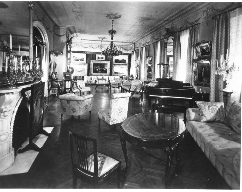 This photograph of the Music Room was taken around 1925, not long after the Tafts too would have celebrated their fiftieth wedding anniversary.